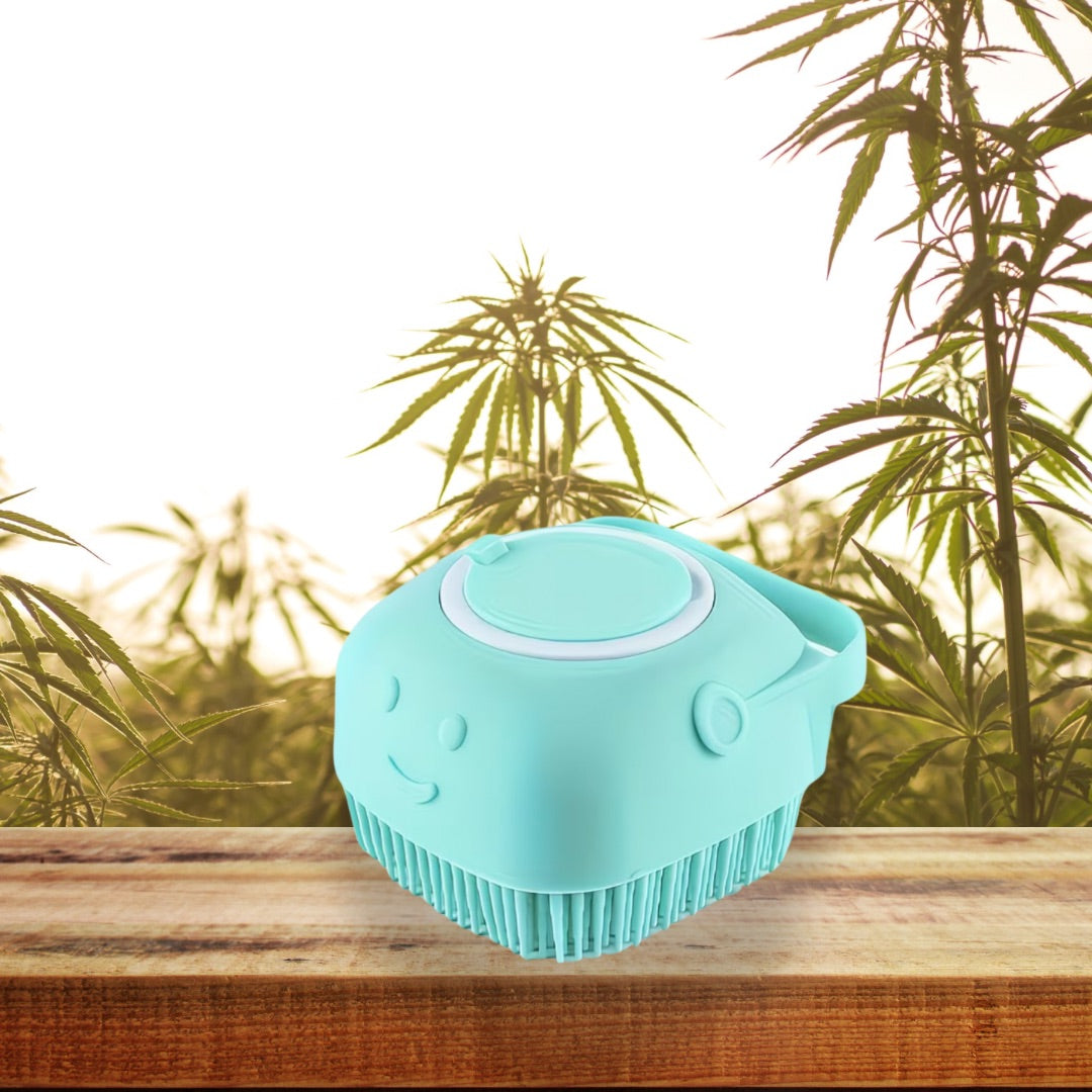 Pet Shampoo Brush